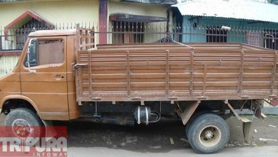 Boy smashed by truck at Kamalpur: Truck seized, driver absconding